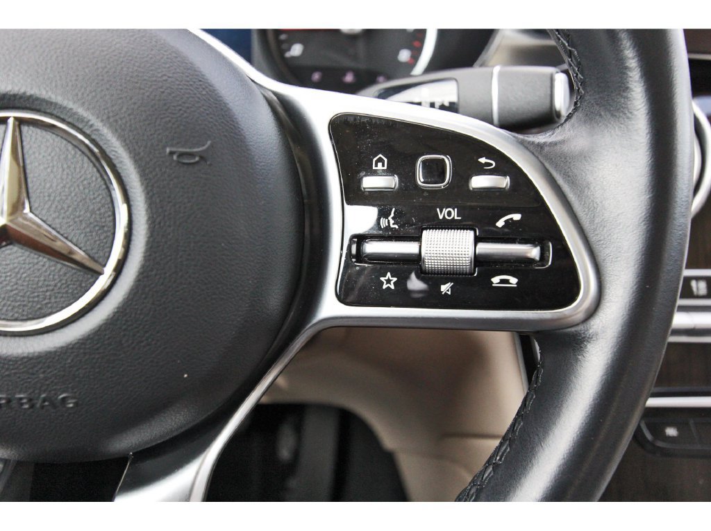 Used 2021 Mercedes-Benz GLC 300 image 21