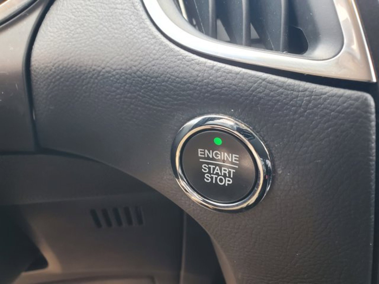 Certified 2019 Ford Edge Titanium image 20