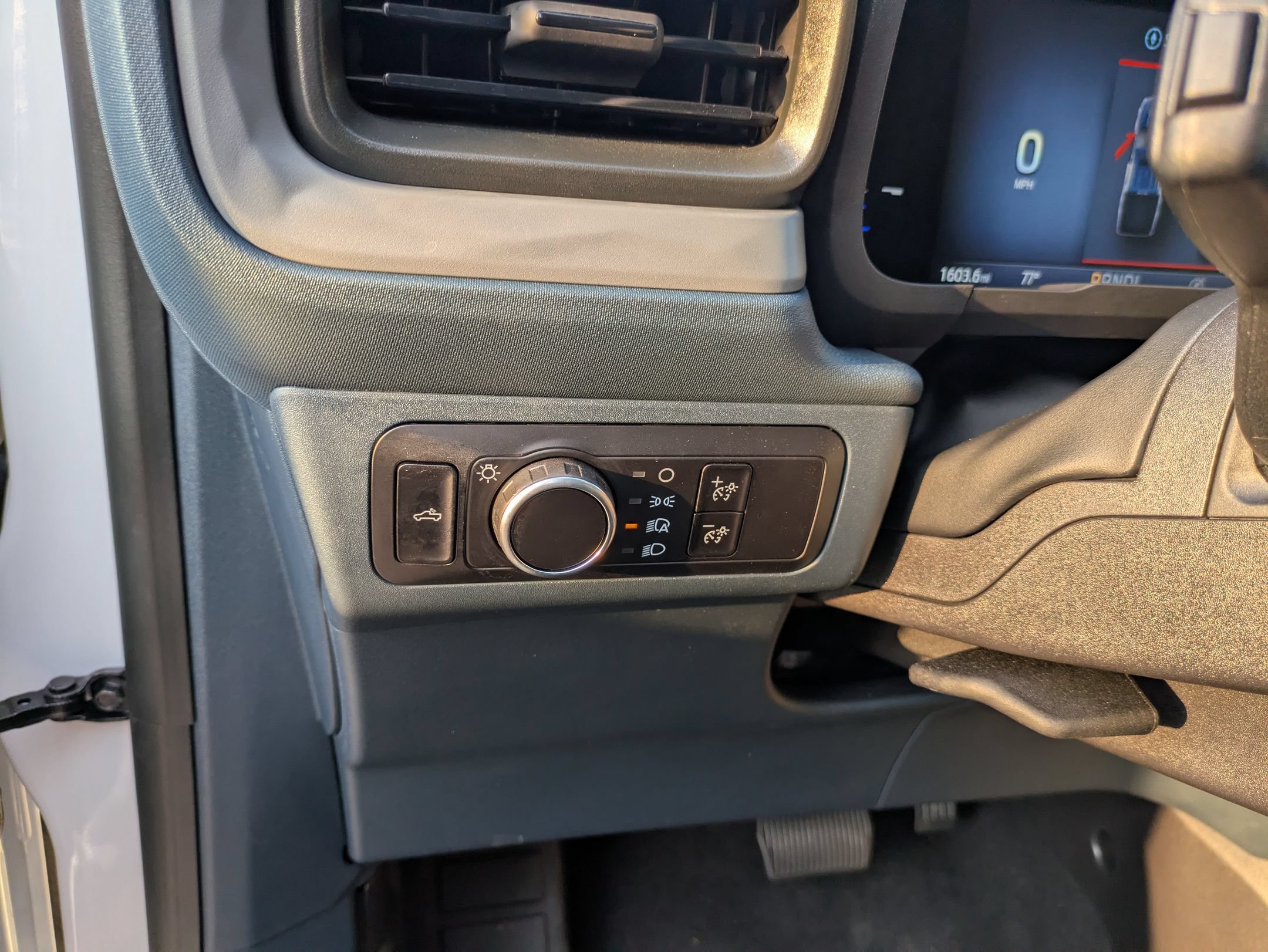 Certified 2026 Ford Maverick XL FWD image 18