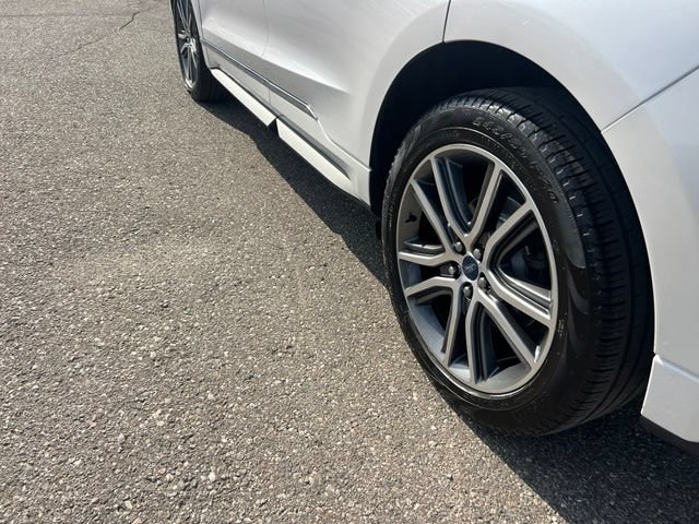 Certified 2019 Ford Edge Titanium w/ Equipment Group 301A AWD/4WD image 27