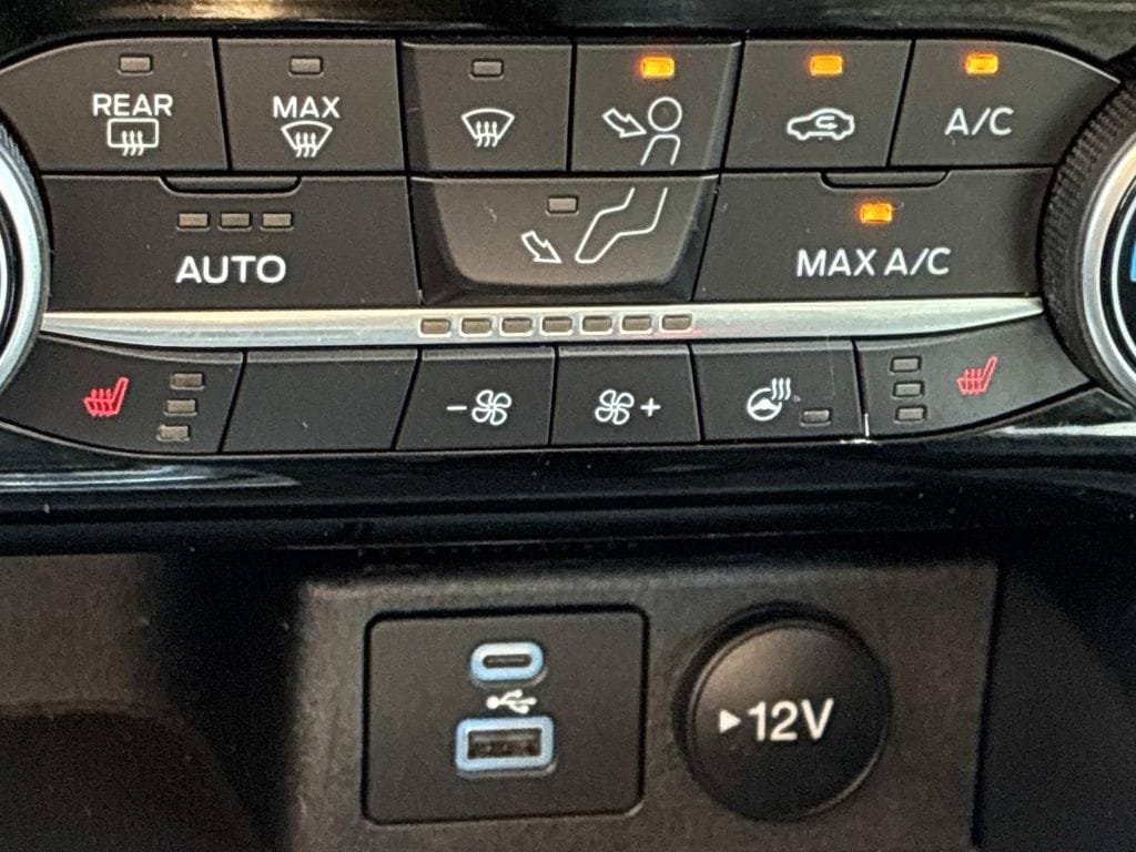 Certified 2022 Ford Escape SEL AWD/4WD image 32