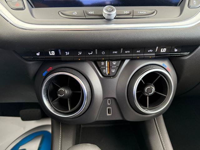 Used 2025 Chevrolet Blazer LT FWD image 15