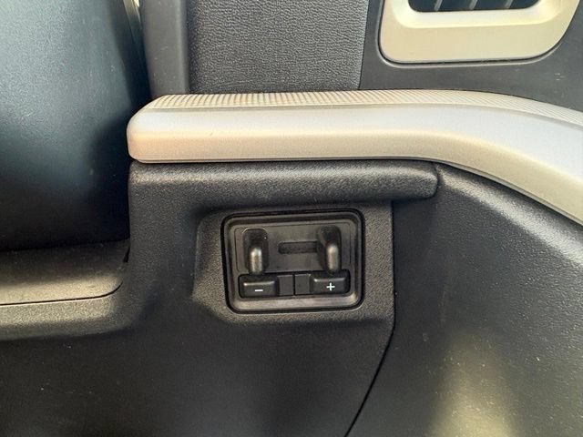 Certified 2025 Ford Expedition Active AWD/4WD image 31