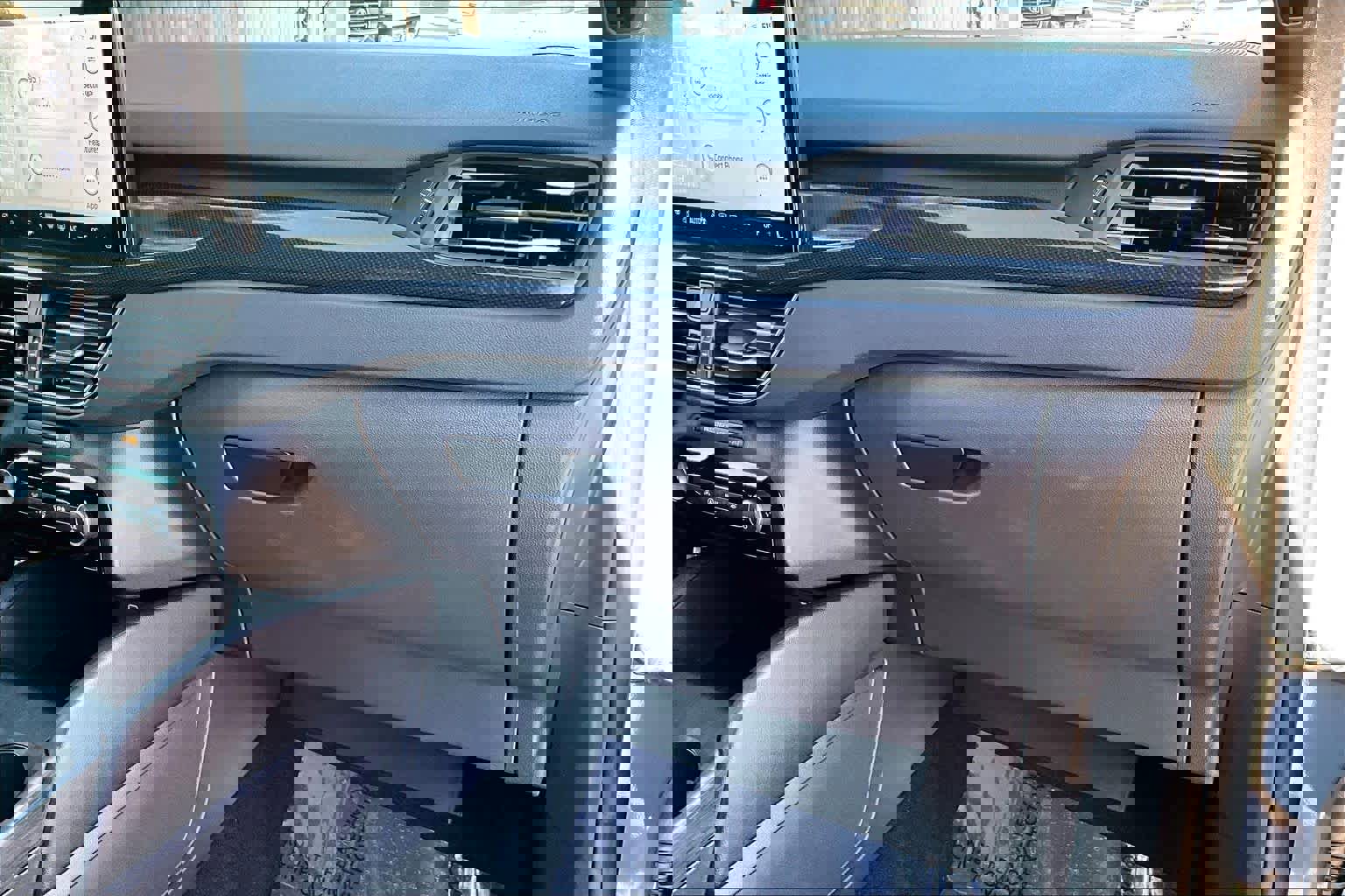 Certified 2023 Ford Escape ST-Line w/ Tech Pack #1 image 18