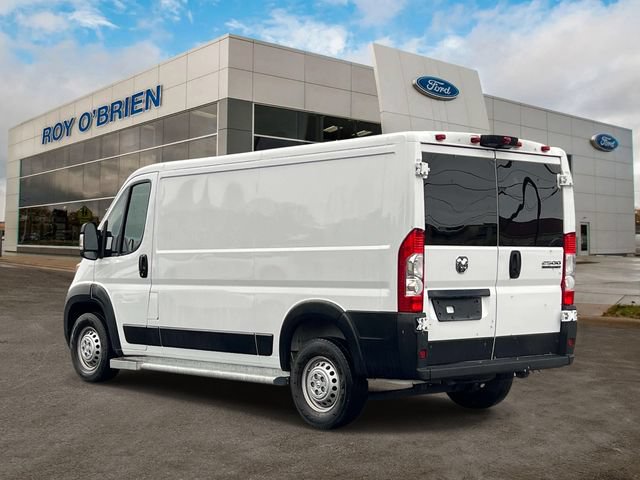 Used 2025 RAM ProMaster 2500 w/ U-Haul Equipment Group FWD image 3