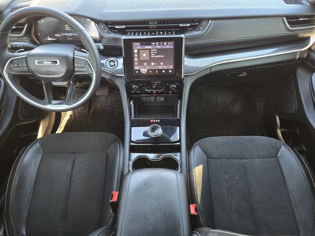 Used 2023 Jeep Grand Cherokee Altitude AWD/4WD image 24