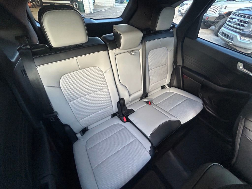 Certified 2024 Ford Escape SE image 31