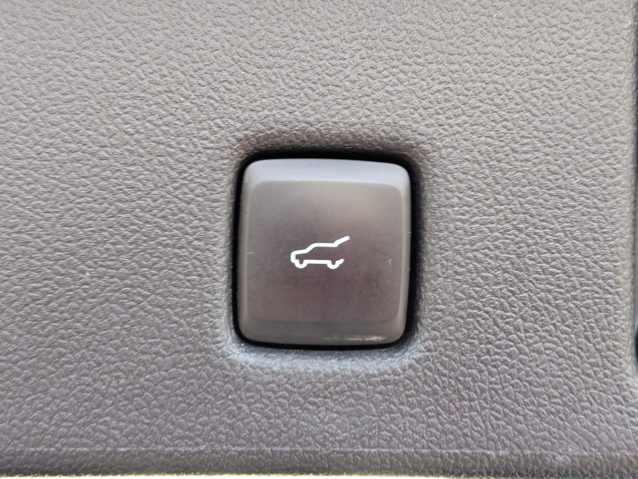 Certified 2022 Ford Escape SEL image 30