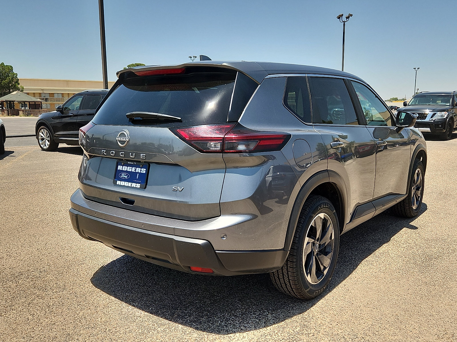 Used 2024 Nissan Rogue SV FWD image 7