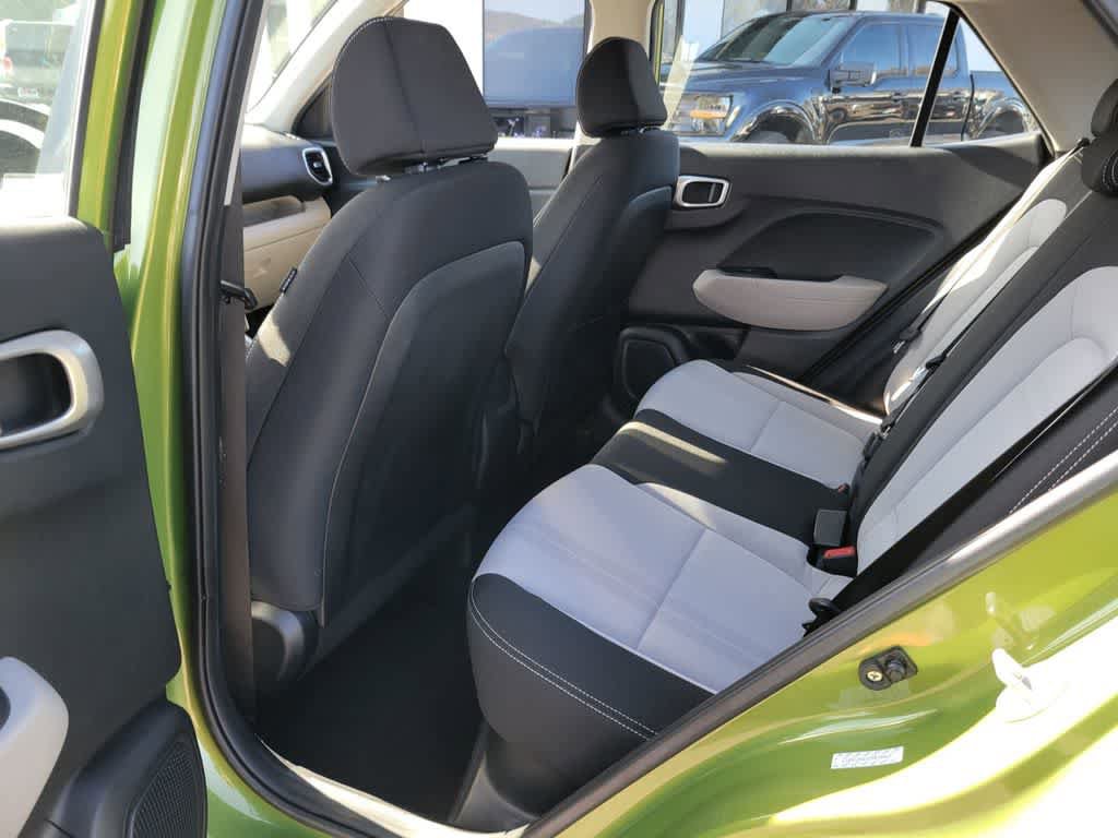 Used 2023 Hyundai Venue SEL FWD image 12