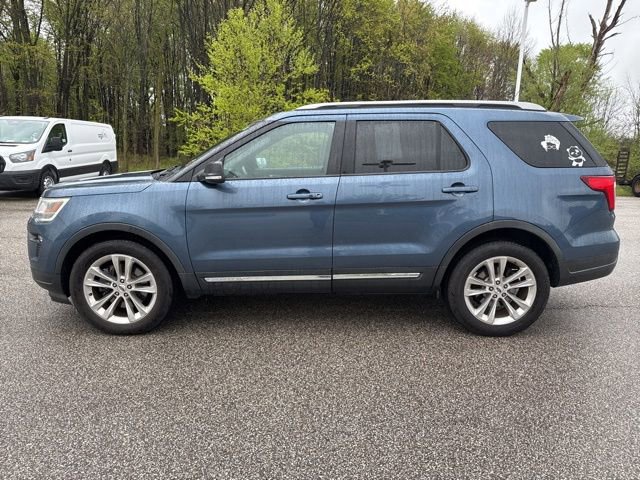 Certified 2019 Ford Explorer XLT w/ Equipment Group 202A AWD/4WD image 4