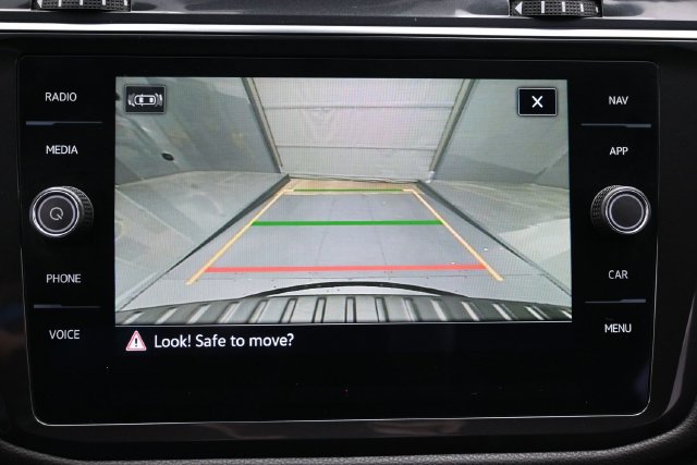 Used 2023 Volkswagen Tiguan SEL R-Line AWD/4WD image 20