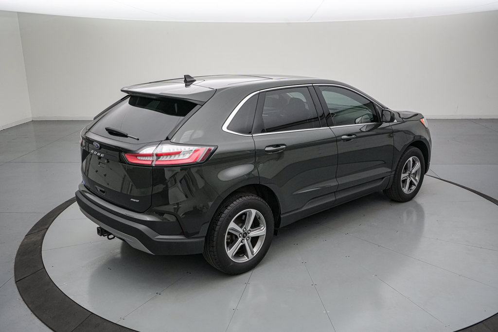 Certified 2024 Ford Edge SEL w/ Convenience Package AWD/4WD image 4