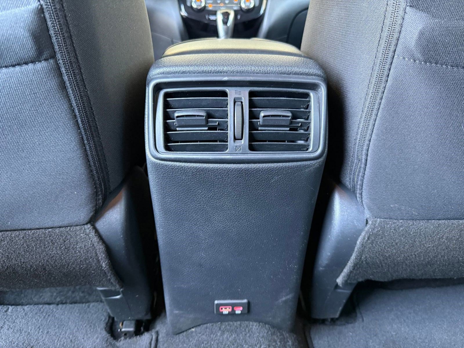 Used 2019 Nissan Rogue SV w/ Premium Package FWD image 25