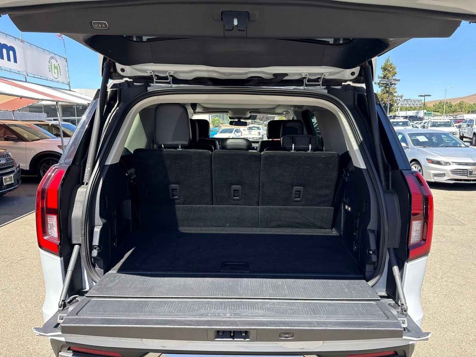 Certified 2025 Ford Expedition Platinum AWD/4WD image 18