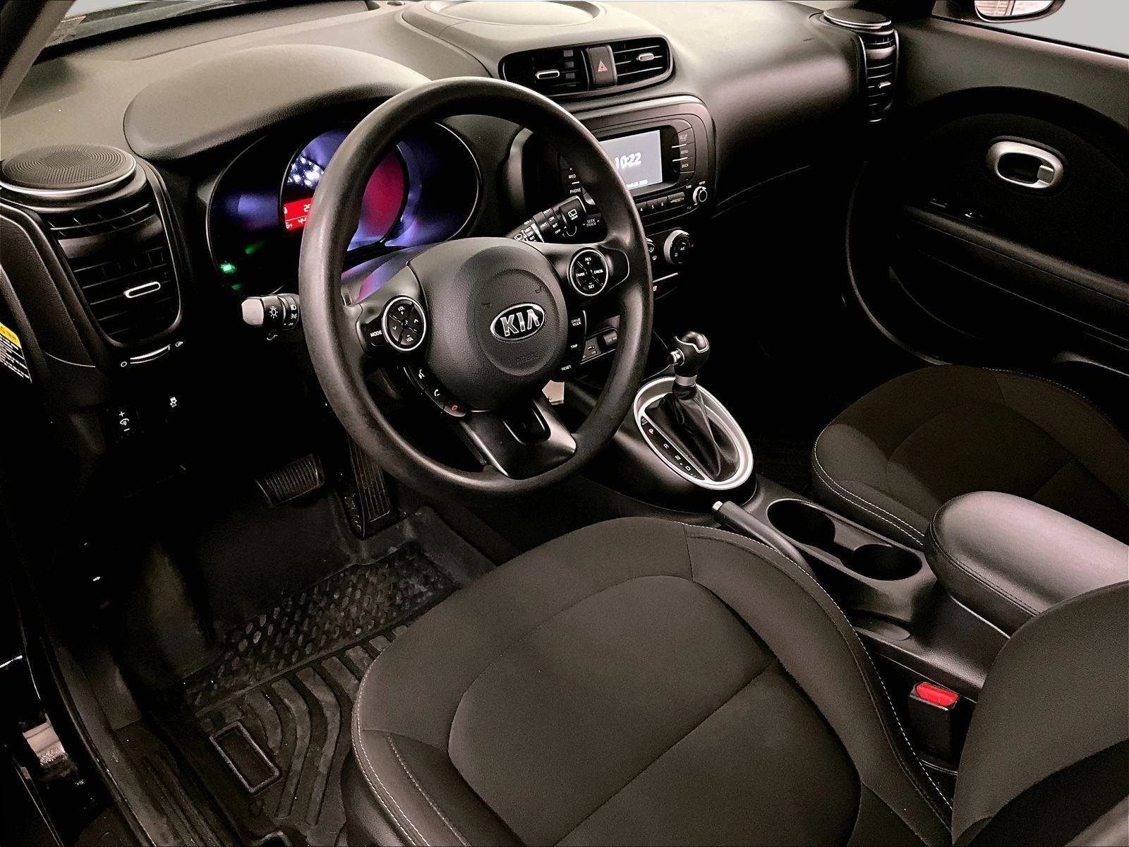 Used 2018 Kia Soul FWD image 11