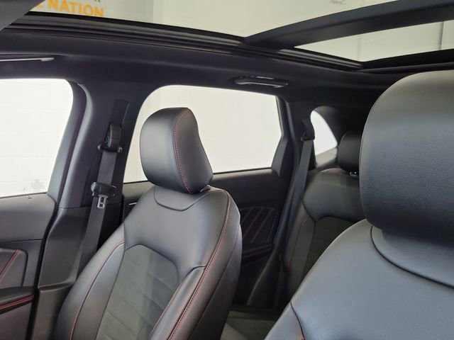 Certified 2022 Ford Edge ST-Line w/ Class II Trailer Tow Package AWD/4WD image 10
