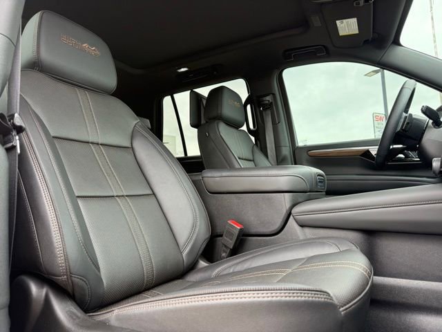 Used 2025 Chevrolet Tahoe High Country image 18