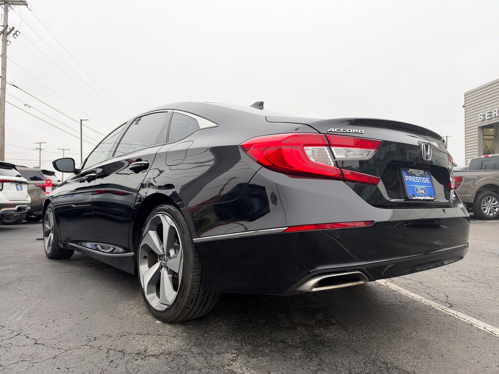 Used 2020 Honda Accord Touring image 3