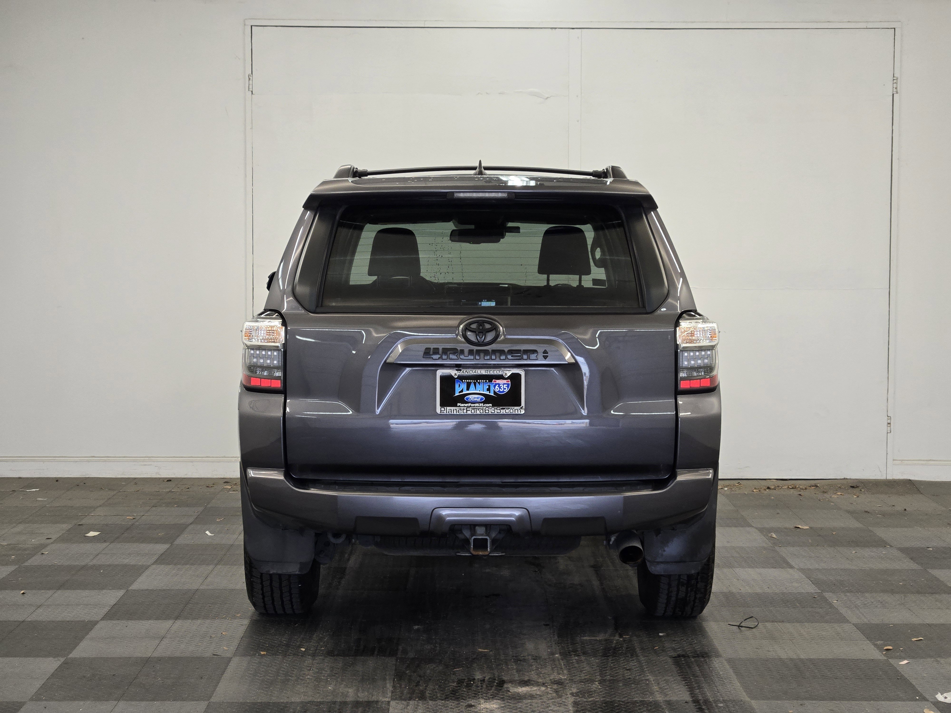 Used 2022 Toyota 4Runner SR5 Premium w/ Moonroof Package AWD/4WD image 6