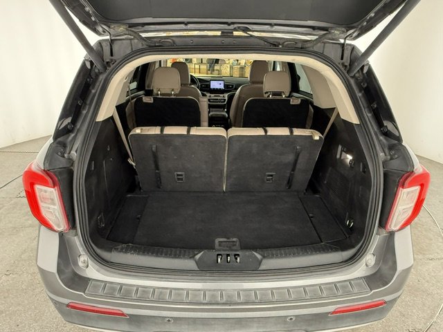 Certified 2021 Ford Explorer XLT w/ Equipment Group 202A RWD image 5