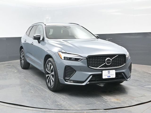 Used 2023 Volvo XC60 B5 Plus w/ Climate Package AWD/4WD image 2