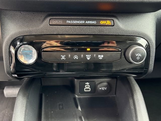 Certified 2025 Ford Escape Platinum AWD/4WD image 29