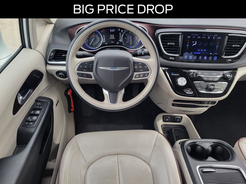 Used 2017 Chrysler Pacifica Limited image 8