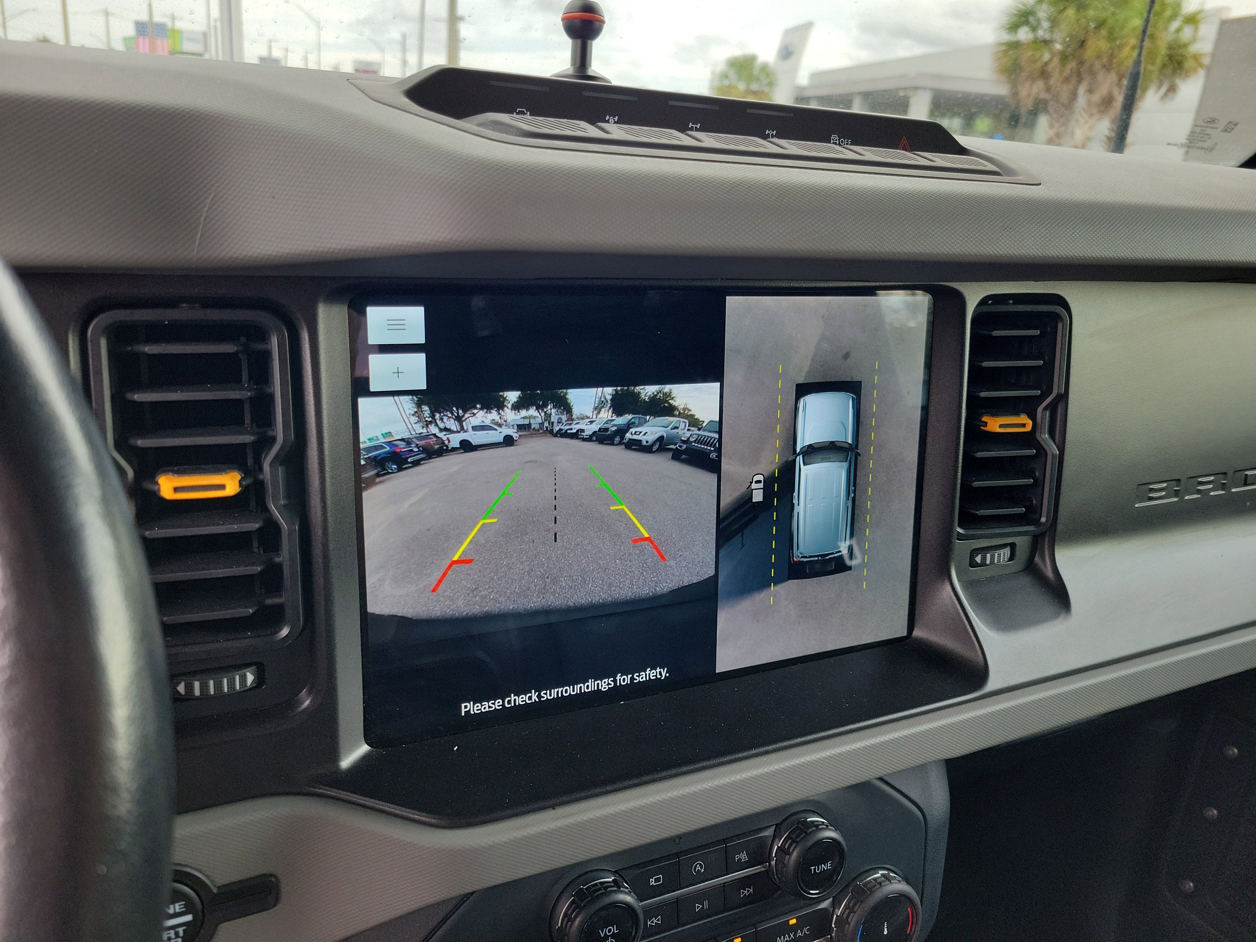 Certified 2022 Ford Bronco Badlands image 17