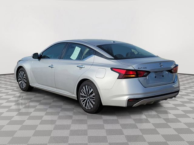 Used 2024 Nissan Altima 2.5 SV FWD image 3