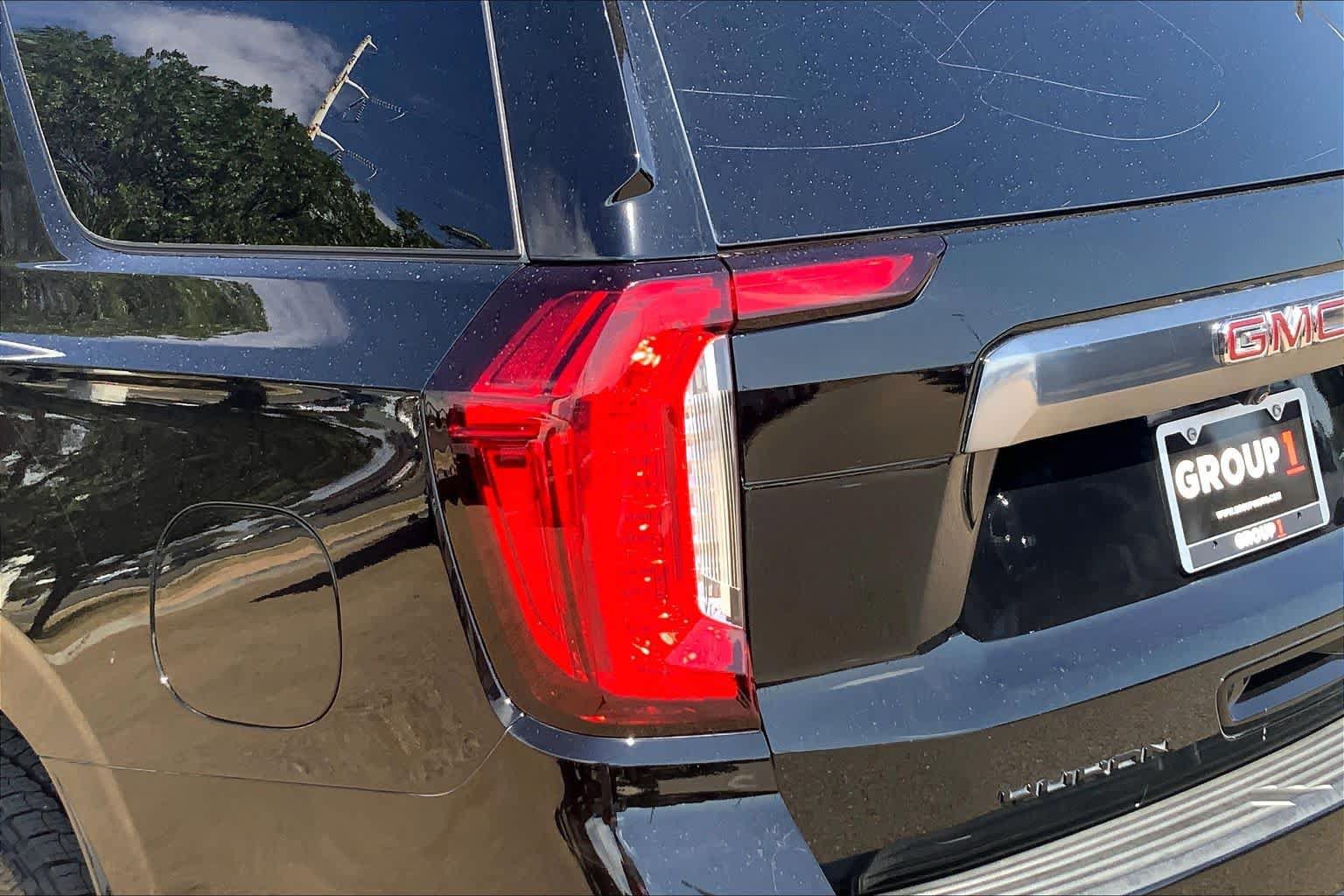 Used 2024 GMC Yukon AT4 w/ AT4 Premium Plus Package AWD/4WD image 29
