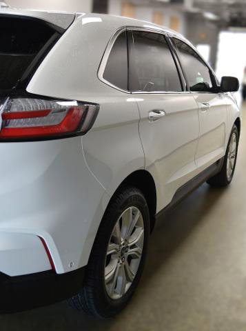Certified 2020 Ford Edge Titanium w/ Equipment Group 301A AWD/4WD image 7