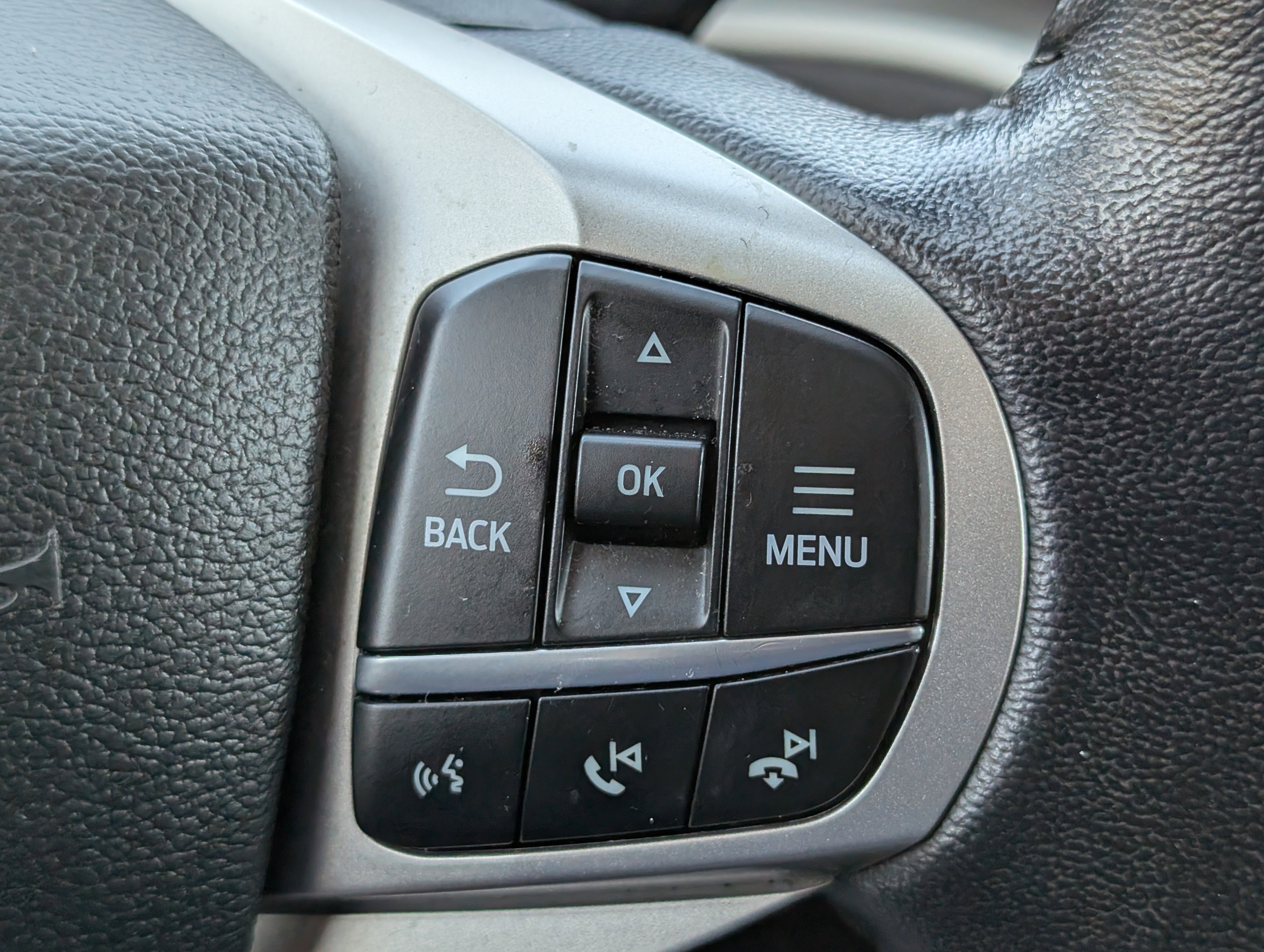 Certified 2022 Ford Explorer XLT w/ Equipment Group 202A image 27