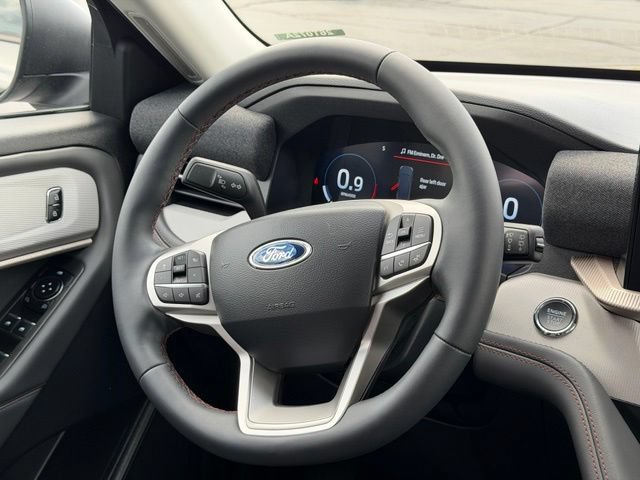 Certified 2025 Ford Explorer Active AWD/4WD image 24