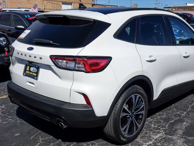 Certified 2022 Ford Escape SE w/ SE Sport Appearance Package FWD image 9