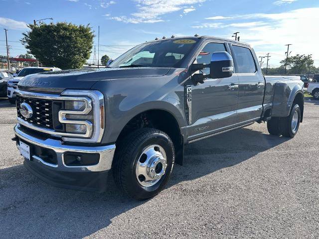 Certified 2025 Ford F350 Lariat w/ Lariat Ultimate Package AWD/4WD image 8