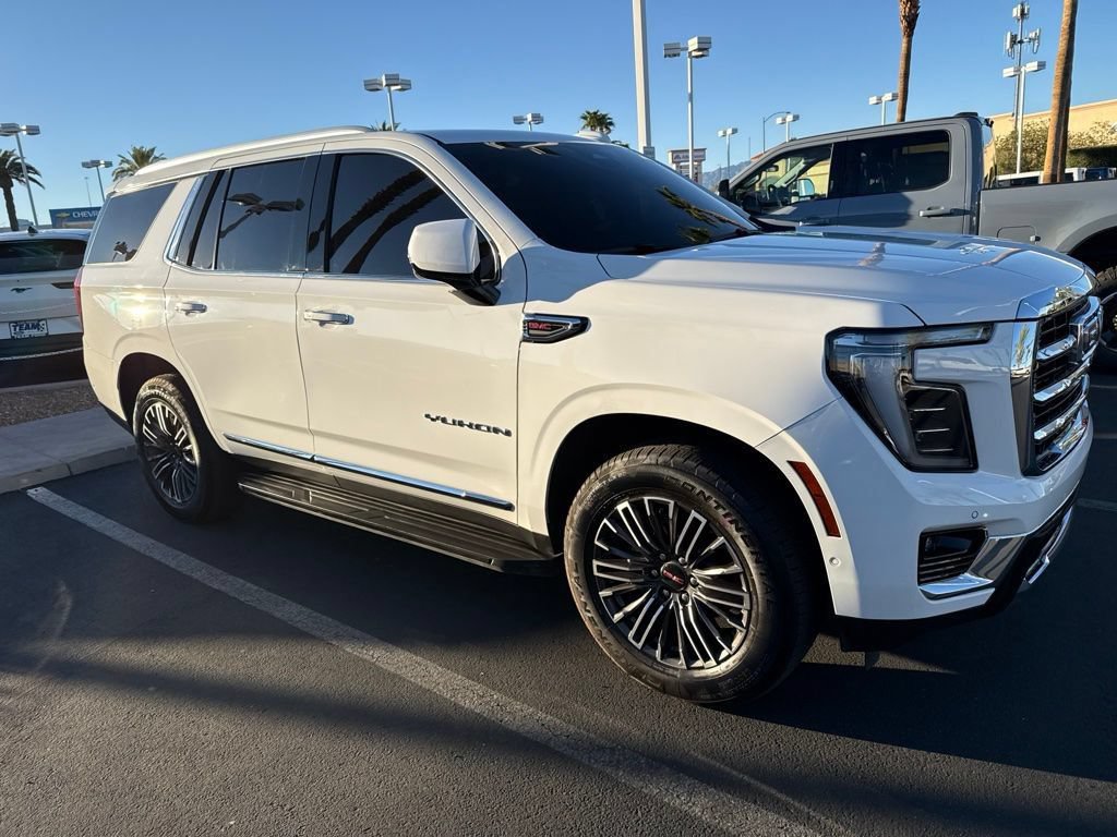 Used 2025 GMC Yukon Elevation AWD/4WD image 2
