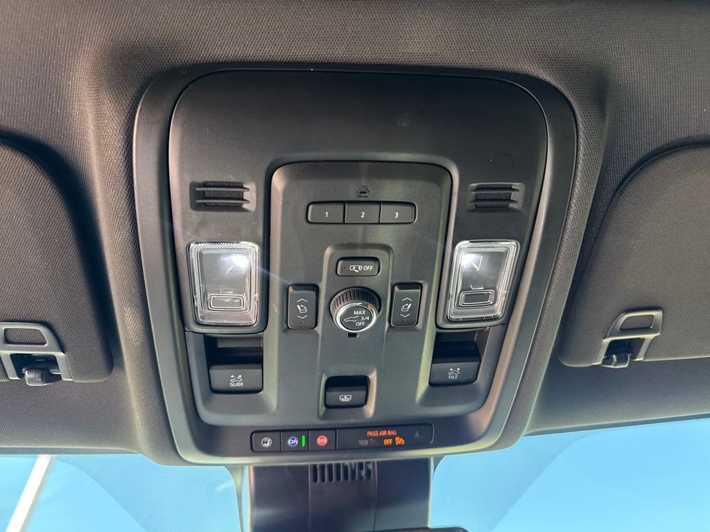 Used 2024 Chevrolet Tahoe RST w/ Luxury Package AWD/4WD image 21