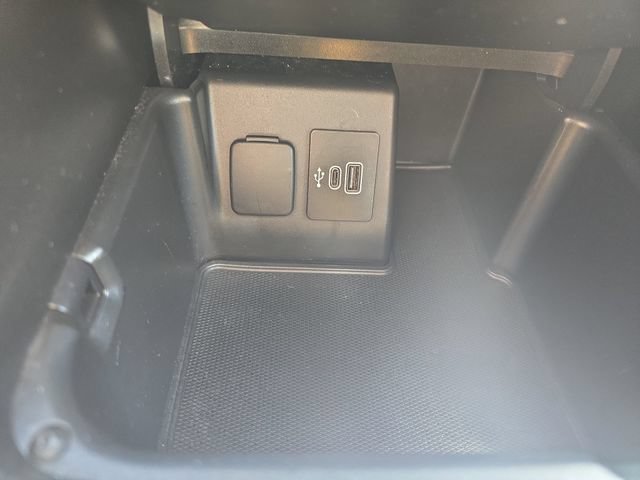 Certified 2025 Ford Explorer ST-Line AWD/4WD image 24