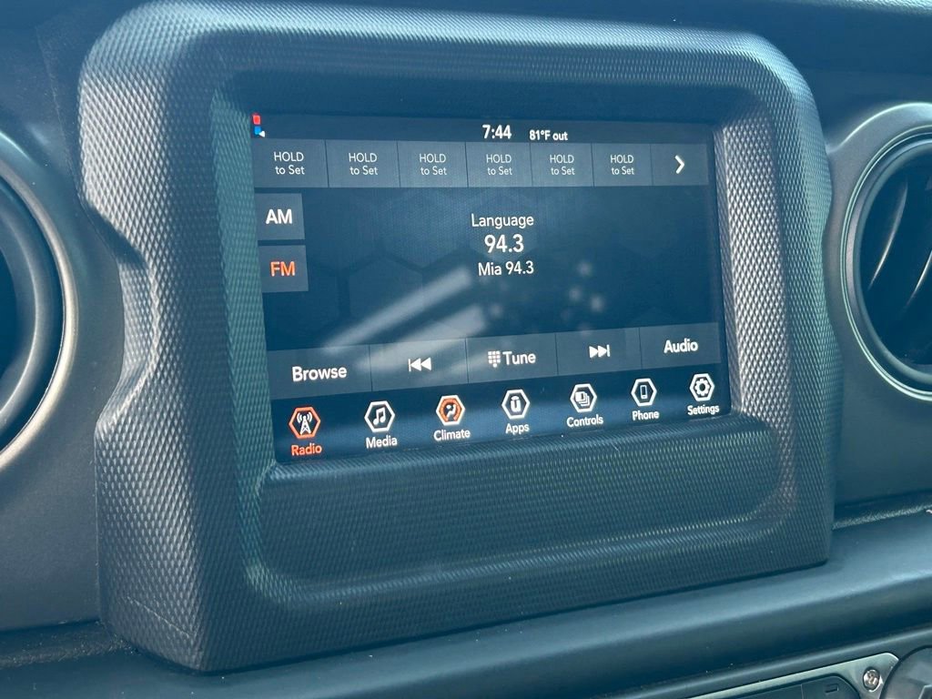 Used 2022 Jeep Wrangler Sport AWD/4WD image 11