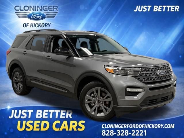 Certified 2024 Ford Explorer XLT w/ Equipment Group 202A AWD/4WD image 1