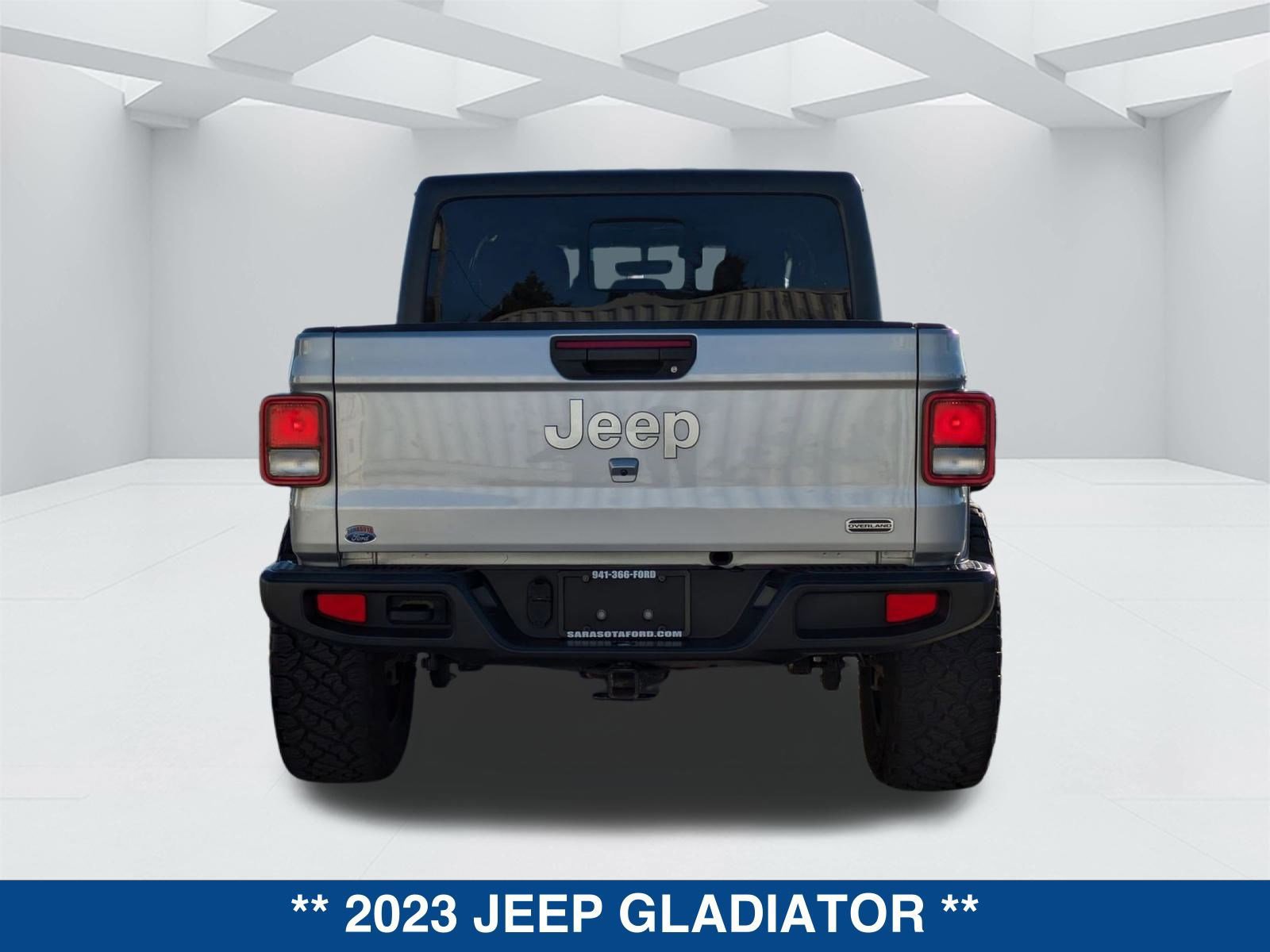 Used 2023 Jeep Gladiator Overland image 3