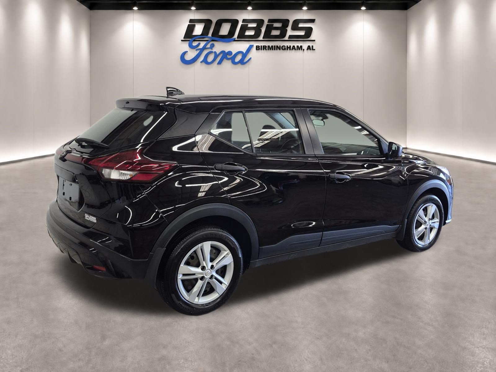 Used 2025 Nissan Kicks Play S FWD image 4