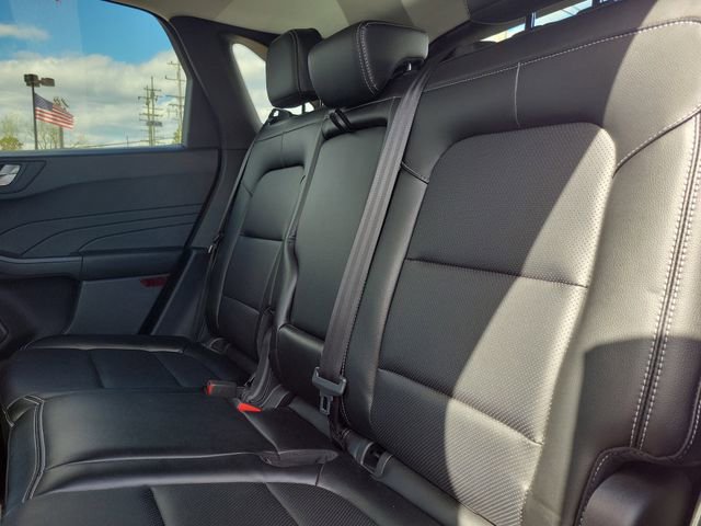 Certified 2022 Ford Escape SEL w/ Technology Package AWD/4WD image 28