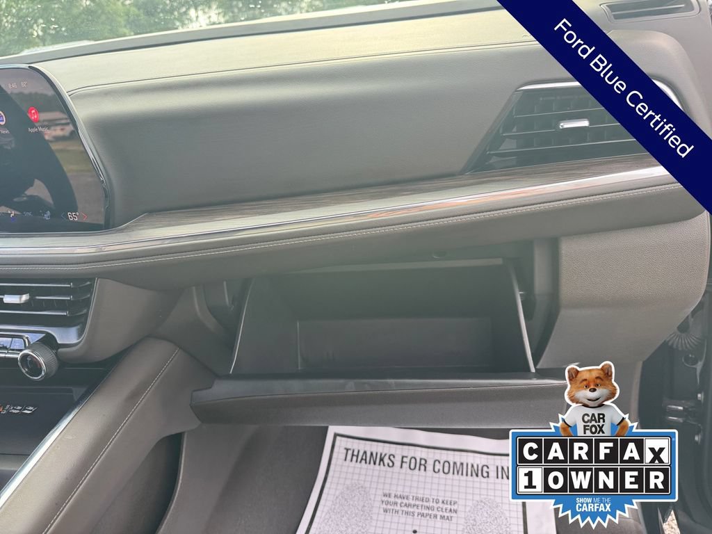 Used 2025 Chevrolet Suburban LT RWD image 23