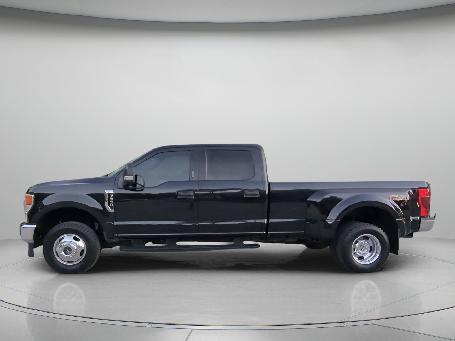 Certified 2020 Ford F350 XLT w/ XLT Value Package AWD/4WD image 13