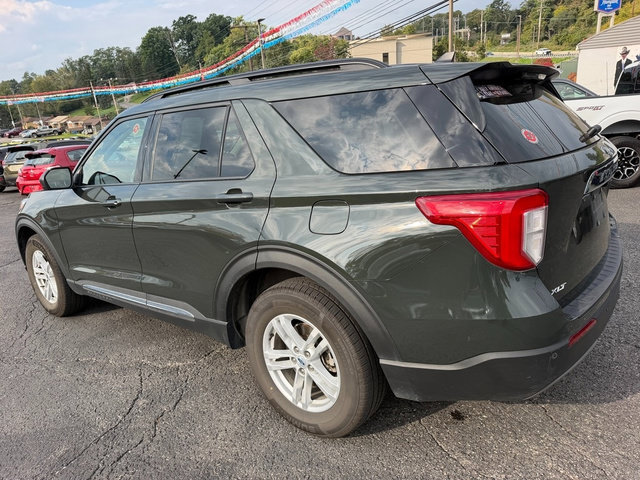 Certified 2023 Ford Explorer XLT w/ Equipment Group 202A AWD/4WD image 4