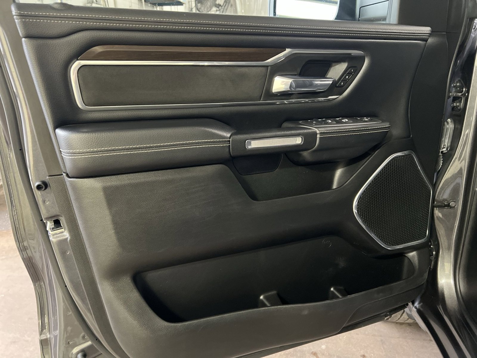 Used 2022 RAM 1500 Laramie image 14