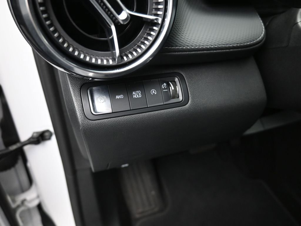 Used 2025 Chevrolet Equinox LT image 13