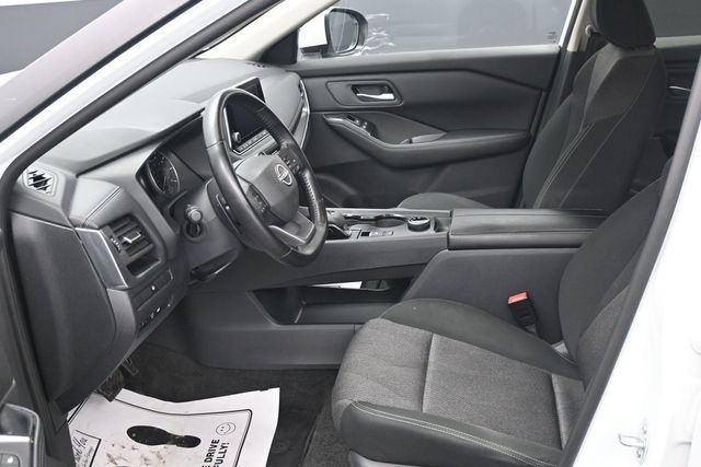 Used 2025 Nissan Rogue SV AWD/4WD image 6